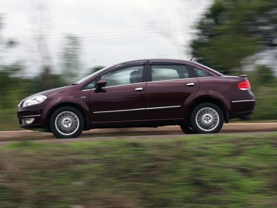 12 Fastest Cars Under Rs  10 Lacs in India You can Buy - 37