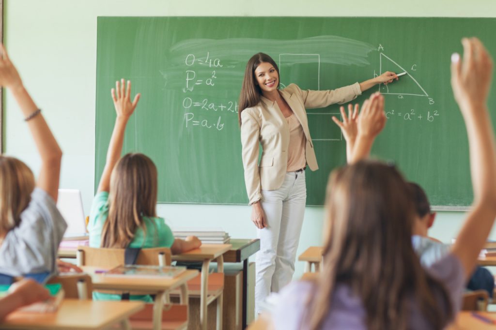 the teacher let them... the assignment in group