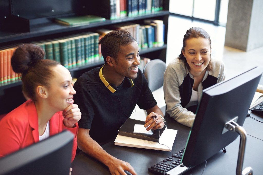 The 12 Benefits And Uses Of Computer In Education | techlatest