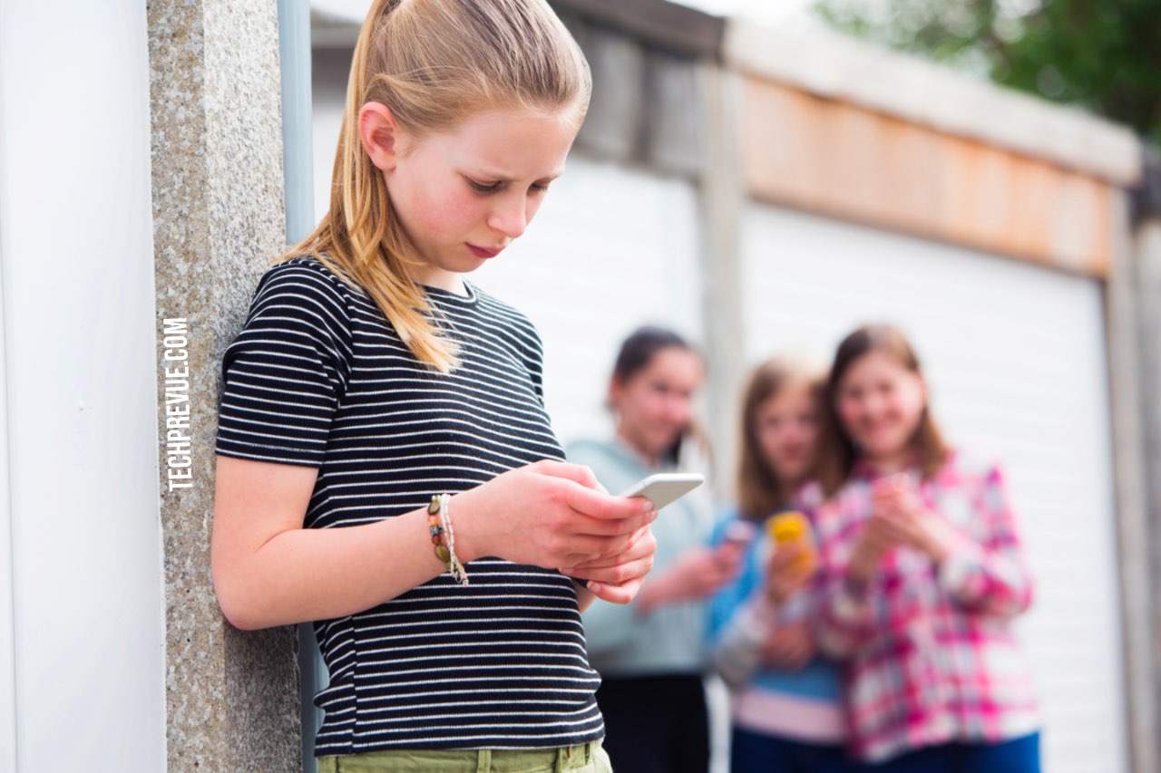 What Are The Risks Of Social Media What Are The Risks Of Social Media